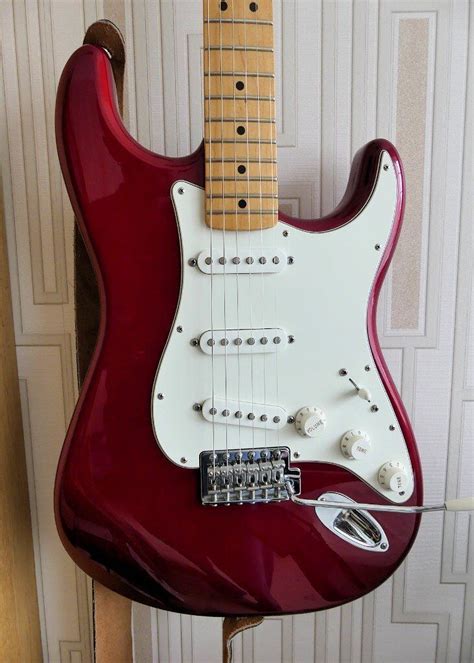 Fender Mexican Stratocaster, Candy Apple Red, Electric Guitar ...