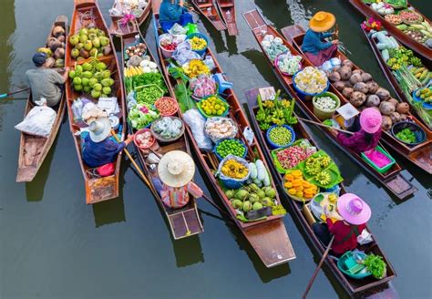 The 8 Most Amazing Bangkok Floating Markets | CuddlyNest