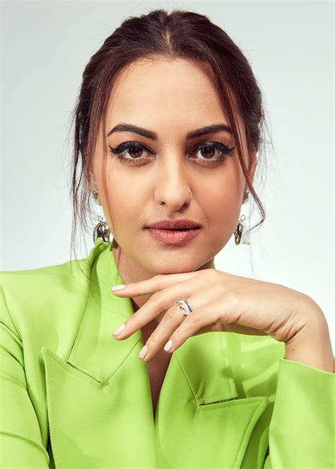 Sonakshi Sinha [3216 x 4503] : r/BollywoodUHQonly