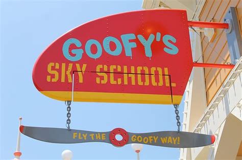 Goofy's Sky School (Disneyland) | A Complete Guide | DisneyNews