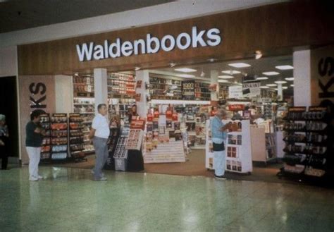 Waldenbooks from the 1970s or 1980s, location unknown [587 x 408] : r ...