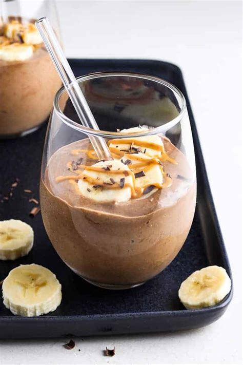 Chunky Monkey Smoothie - Vegan Huggs