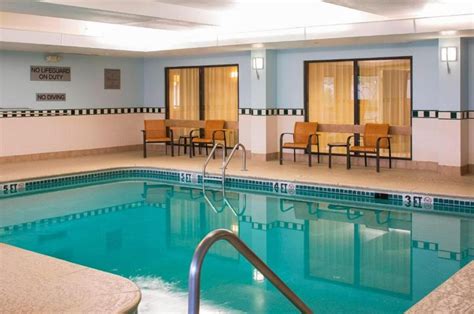 9 Hotels with Indoor Pools in Baton Rouge, LA