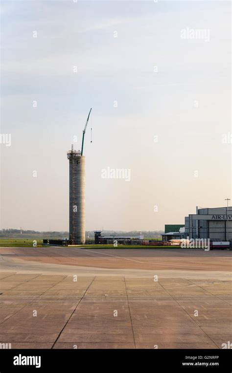 Construction of a new airport control tower at Manchester Airport Stock ...