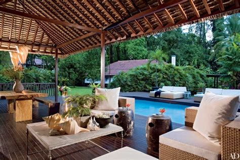 28 Luxurious Indoor-Outdoor Rooms Photos | Architectural Digest