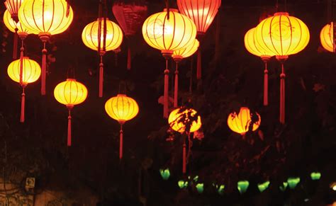 Lantern festival in Vietnam: 2 enlightening festivities