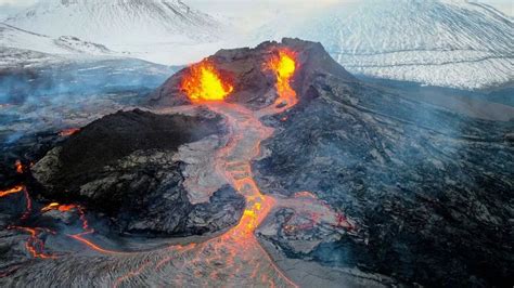 Iceland volcano: Town of Grindavik is sinking further every day as ...