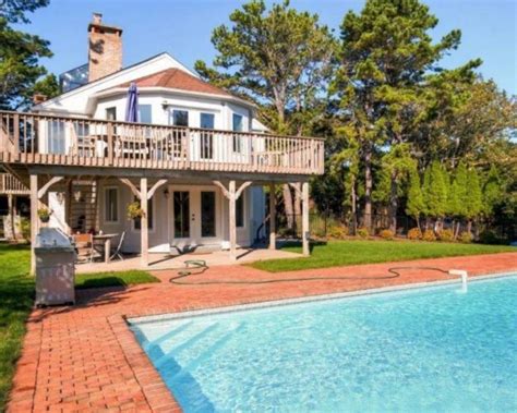 27 Beach House Rentals in the US You Have to Try this Vacation