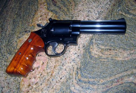 Smith & Wesson Model 29- CLASSIC HUNTER .44 Mag... for sale