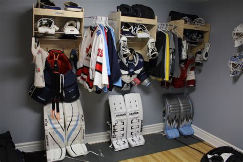 How To Buy The Best Brand Of Hockey Equipment - 10AD Blog