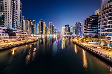 Dubai Marina Skyline at Night Foto & Bild | architektur, stadtlandschaft, stadtlandschaften bei ...