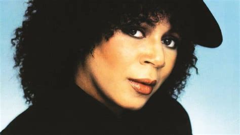 10 Best Minnie Riperton Songs of All Time - Singersroom.com