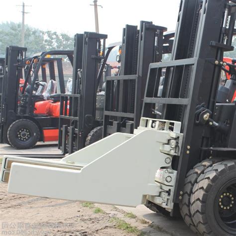 Bale Clamp Forklift Truck Attachments For Handling Soft Bales Efficiently