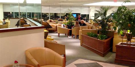 JFK: The Emirates Lounge Reviews & Photos - Terminal 4, John F. Kennedy ...