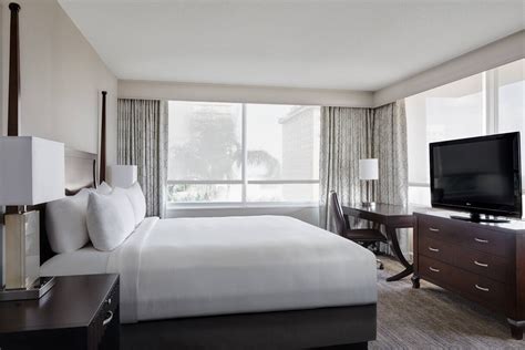 Modern 4-Star Hotel in New Orleans French Quarter | New Orleans Marriott