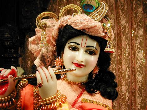 Lord Krishna Iskcon Temple Photos, Images, Wallpaper | Festival Chaska