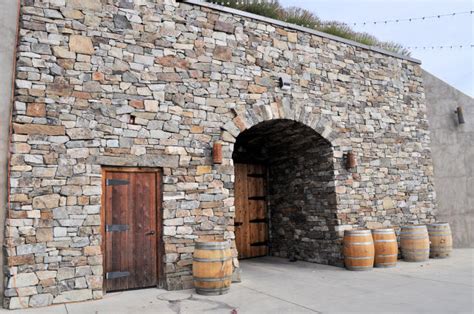 9 Yakima Wineries You Must Visit • Small Town Washington