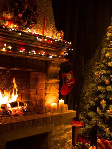 Christmas Fireplace Wallpapers (32+ images inside)