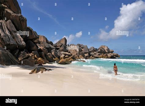 Grand anse beach seychelles hi-res stock photography and images - Alamy