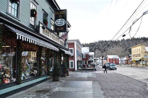 A Holiday Visit to Stowe, Vermont - New England Today