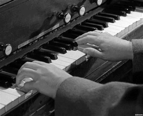 Vintage Piano GIF - Find & Share on GIPHY