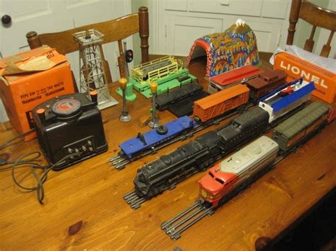 Items similar to Lionel train set Vintage O Scale 1957 Lionel Antique ...