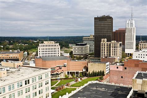 60+ Akron Ohio Skyline Stock Photos, Pictures & Royalty-Free Images ...