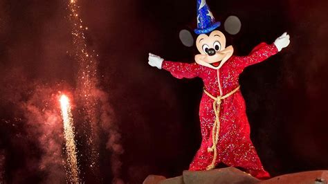 Quiz: How Well Do You Know ‘Fantasmic!’ at Disney’s Hollywood Studios ...