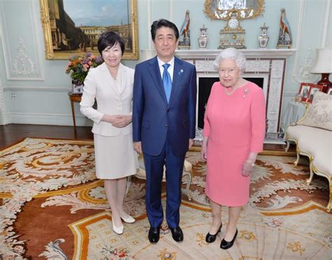 Akie Abe, Japanese Prime Minister Shinzo’s Wife: 5 Facts | Heavy.com