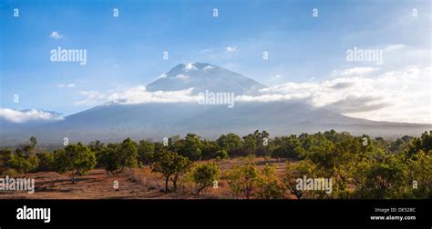 Gunung Agung Volcano, Batang, Labasari, Bali, Indonesia Stock Photo - Alamy