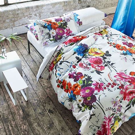 31 Beautiful And Romantic Floral Bedding Sets - DigsDigs