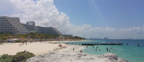 Cancun gorgeous white-sand beaches : Mexico | Visions of Travel