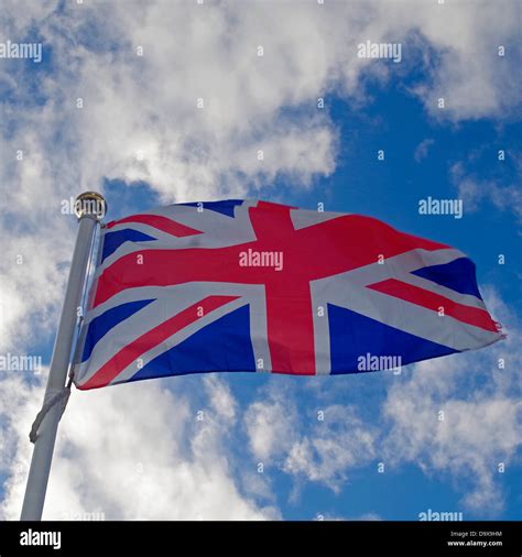 British flag flying hi-res stock photography and images - Alamy