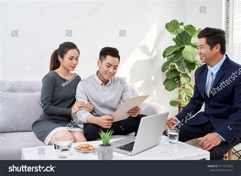 Successful Lawyer Giving Consultation Family Couple Stock Photo 1571917870 | Shutterstock