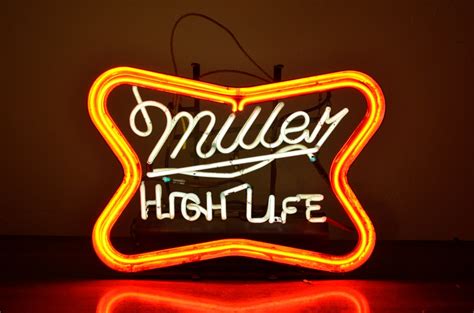 Vintage Miller High Life Neon Beer Sign | EBTH