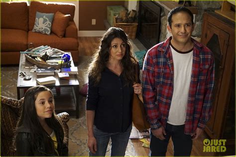 Meet the Diaz Family From 'Stuck in the Middle' in This New Promo ...