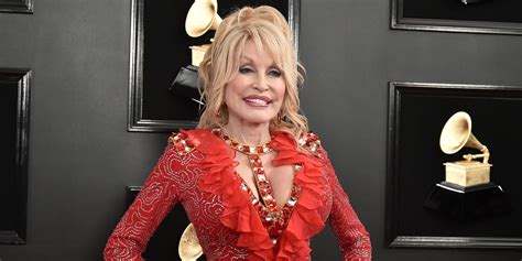 Dolly Parton's Grammy Awards Dress Had a Sentimental Detail Everyone Missed