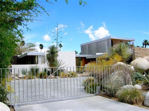 Gallery of AD Classics: Kaufmann House / Richard Neutra - 7