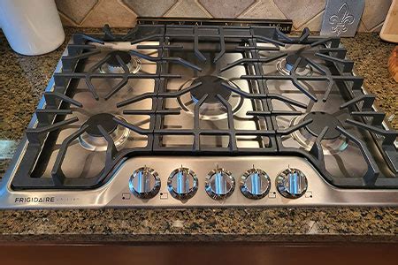 Best Gas Cooktops To Buy in 2023 – Reviews & Buying Guide - The Curious Home