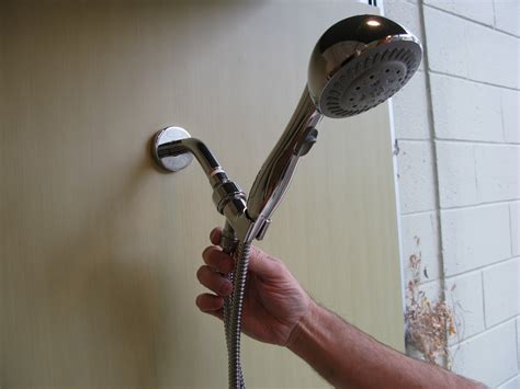 Kitchen and Residential Design: Hand held versus fixed shower heads – which is best?