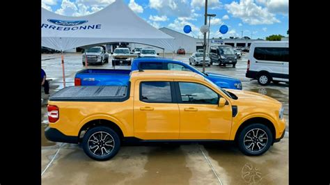 Cyber Orange 2022 Ford Maverick Meets Blue Ranger STX for Rainy Day Comparison - autoevolution