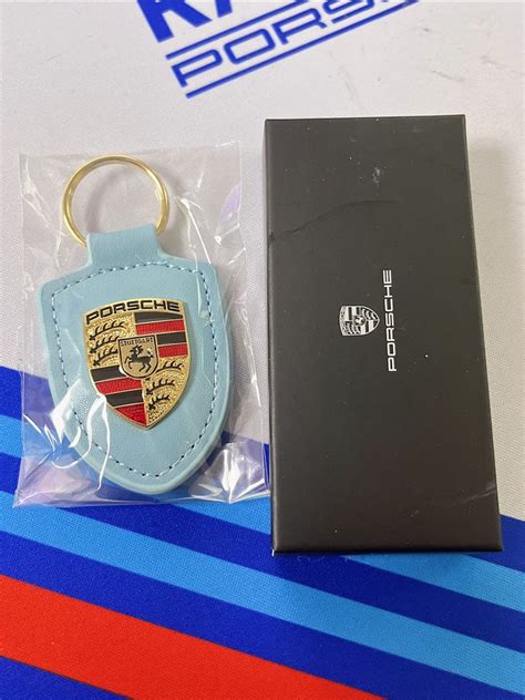 Buy quality Porsche PORSCHE Car Shield Leather Key Chain Cayenne Macan Red 4S Shop Gift With ...