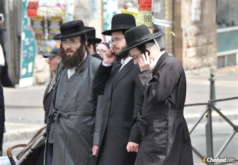 17 Facts Everyone Should Know About Hasidic Jews - Chabad.org