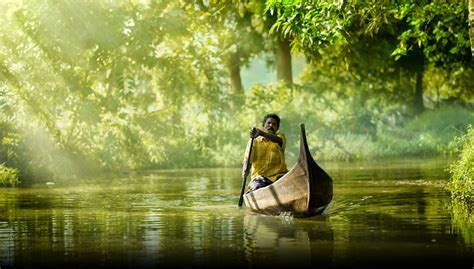 5-five-5: Kerala Backwaters (India).