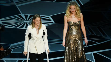 Jennifer Lawrence and Jodie Foster Present Best Actress Oscar in Place of Casey Affleck ...