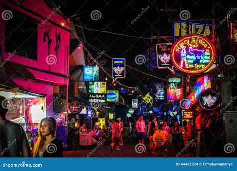 KOH SAMUI, THAILAND 2 APRIL 2013 Street Nightlife Editorial Stock Image ...