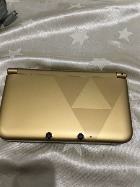 Nintendo 3DS XL The Legend of Zelda a Link Between Worlds Edition ...