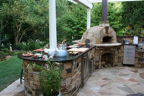 Outdoor Kitchen and Pizza Oven, Built in Grill - Traditional - Patio ...