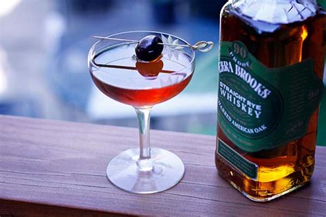 Manhattan Cocktail Recipe | Ezra Brooks Bourbon