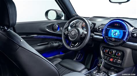 2020 MINI Clubman - Interior | Caricos